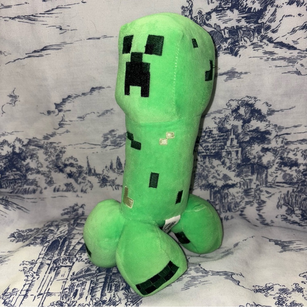 Mojang Minecraft Creeper Plush Green 8” Stuffed Plush Toy